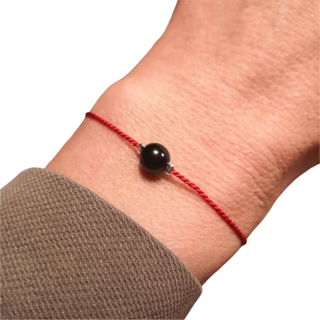 Pulsera turmalina negra con hilo rojo Pulsera turmalina negra con hilo rojo